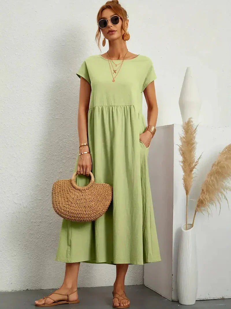 Freya | Light Midi Dress with Pockets and Short Sleeves