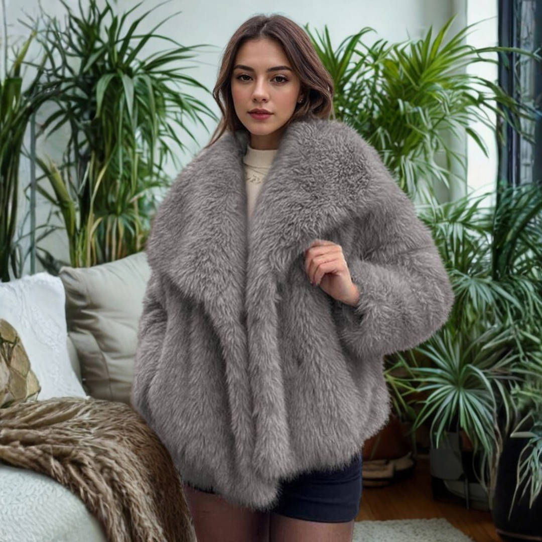 Corrine | Fuzzy Collar Coat