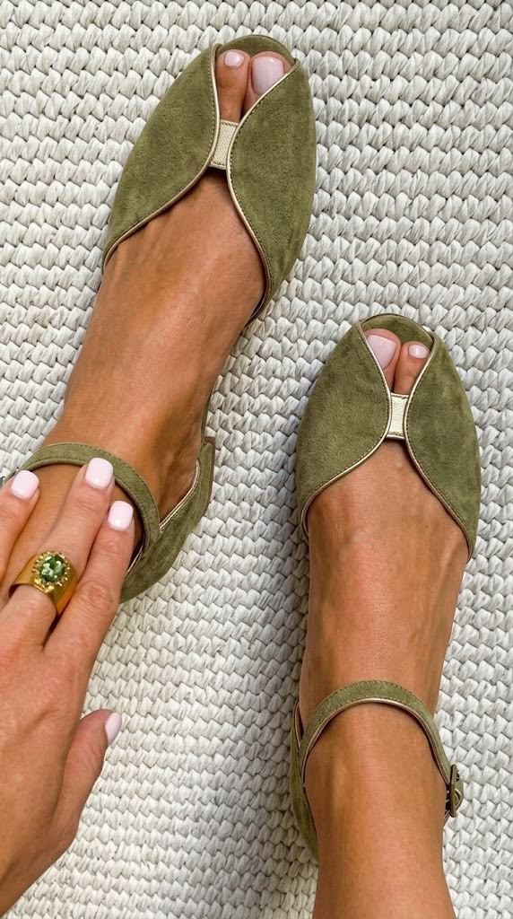 Olivia™ | Sandales Vert Sauge Élégantes
