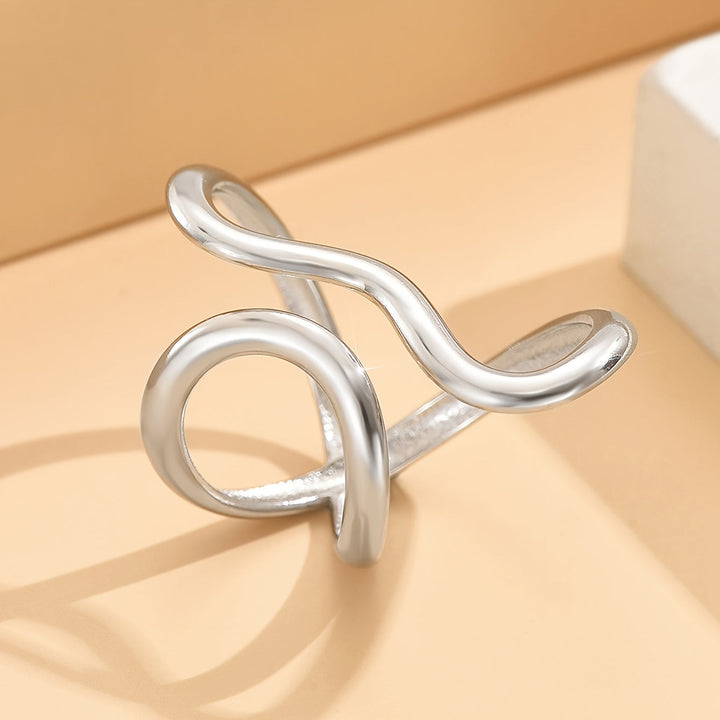 Chic Ring with Asymmetric Wave