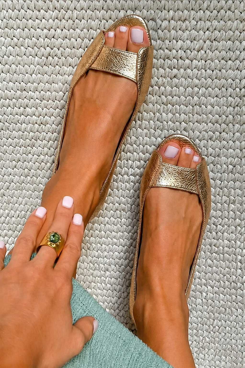 Robbo | Effortless Gold Summer Sandals