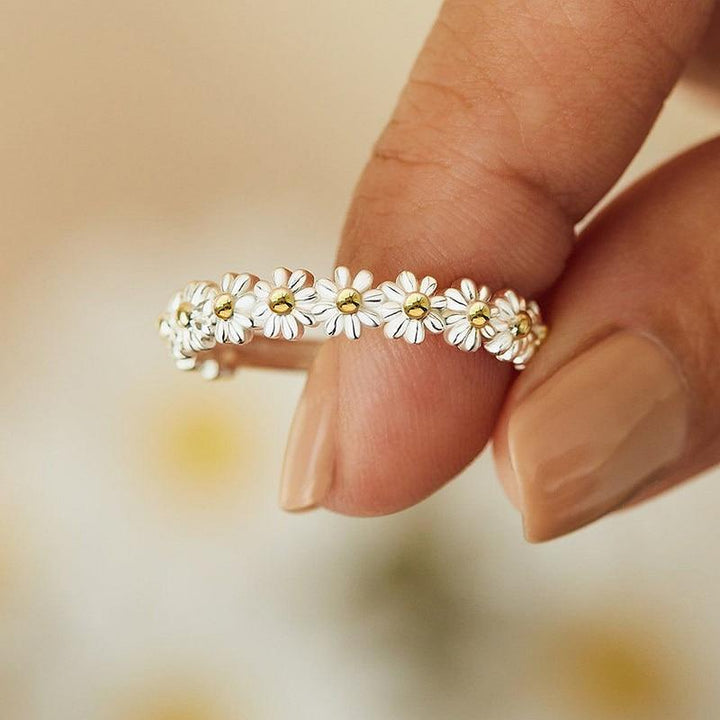 Silver Ring Daisy with Enamel