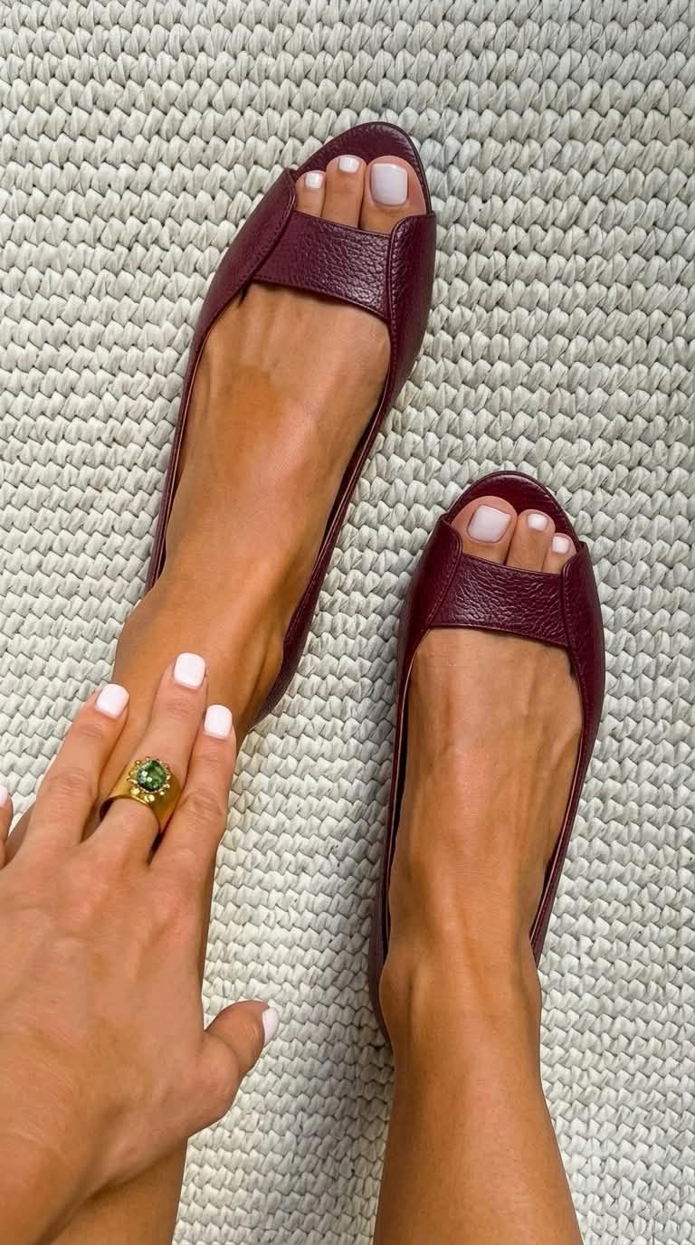 Robbo | Effortless Gold Summer Sandals