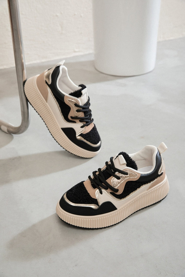 Undine | Black Wedge Sneaker