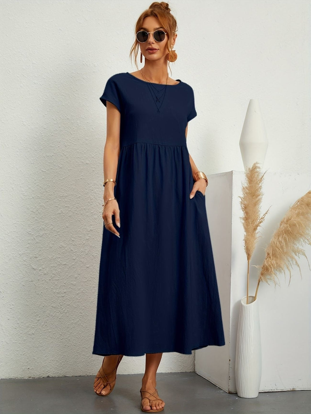 Freya | Light Midi Dress with Pockets and Short Sleeves