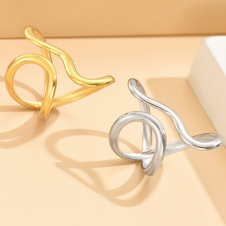 Chic Ring with Asymmetric Wave