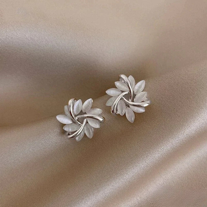 Pixie | Elegant Gold Earrings with Exquisite Opal Flower Motifs