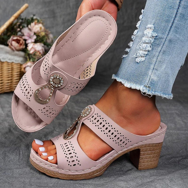 Lola | Effortless Black Summer Sandals