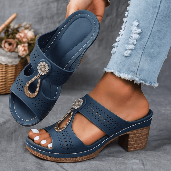 Lola | Effortless Black Summer Sandals