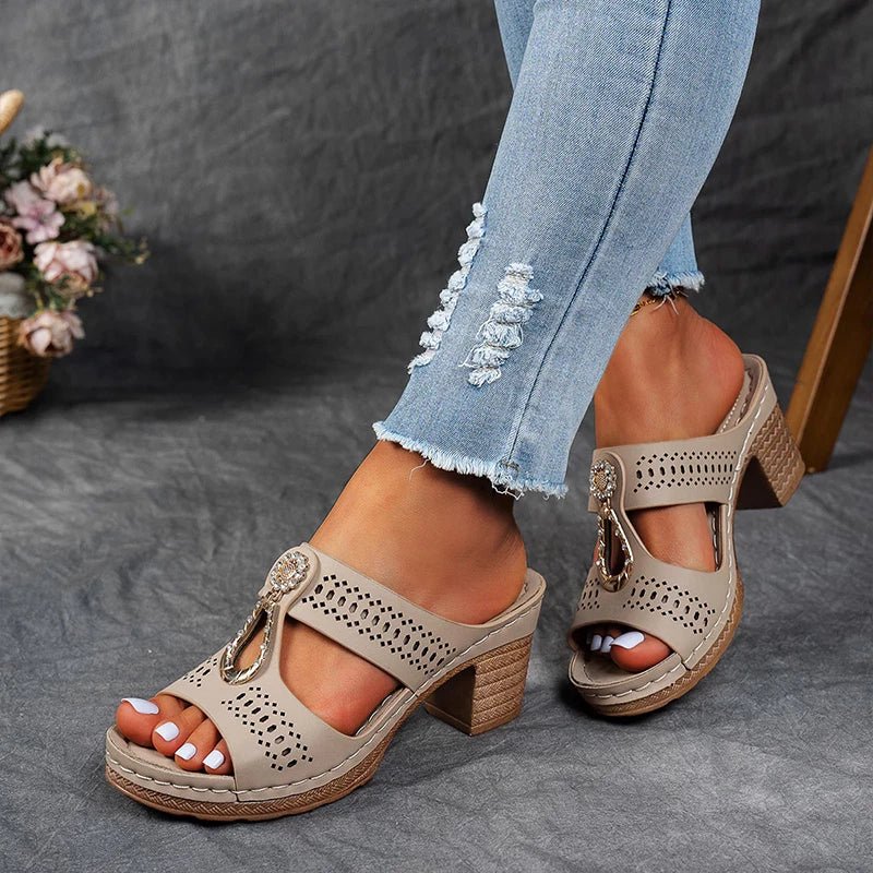 Lola | Effortless Black Summer Sandals