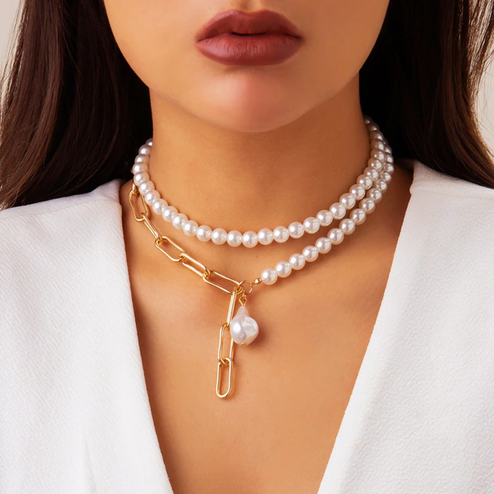 Zinn | Vintage Pearl Necklace in Multi-Layer Design